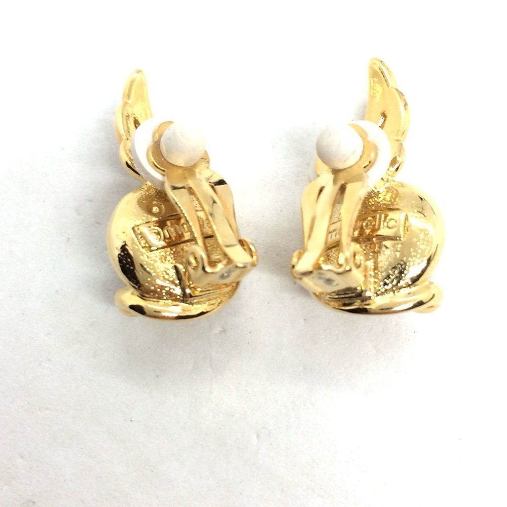 VINTAGE MARVELLA EARRINGS Faux Pearl Gold Tone Wing Clip On Signed - Picture 13 of 14